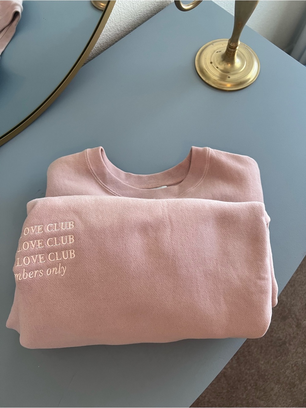Mayfair group Women’s rose colored Crewneck Sweatshirt